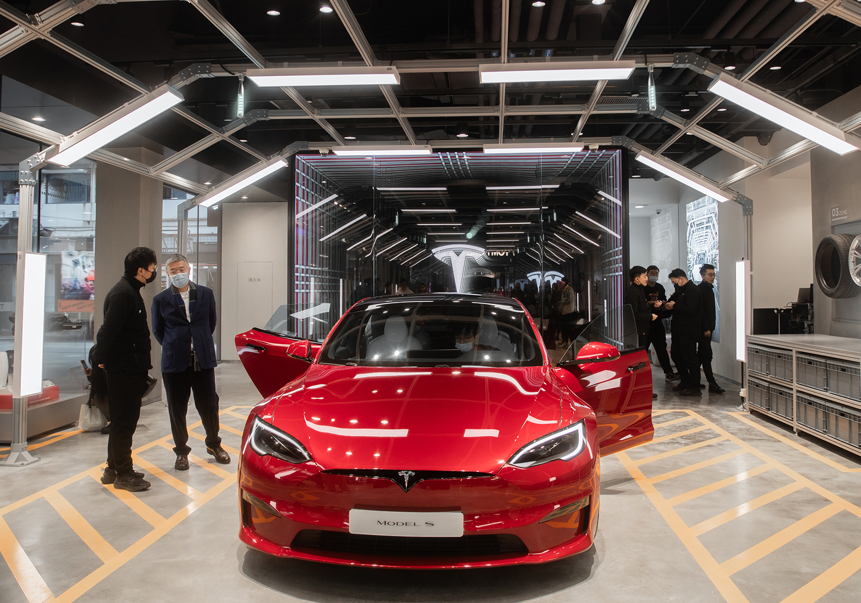 一夜暴富！这位神秘股东抄底特斯拉，暴赚近1000亿