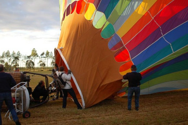 {六合彩}(基廷格上校乘坐热气球) {六合彩}(基廷格上校乘坐热气球)